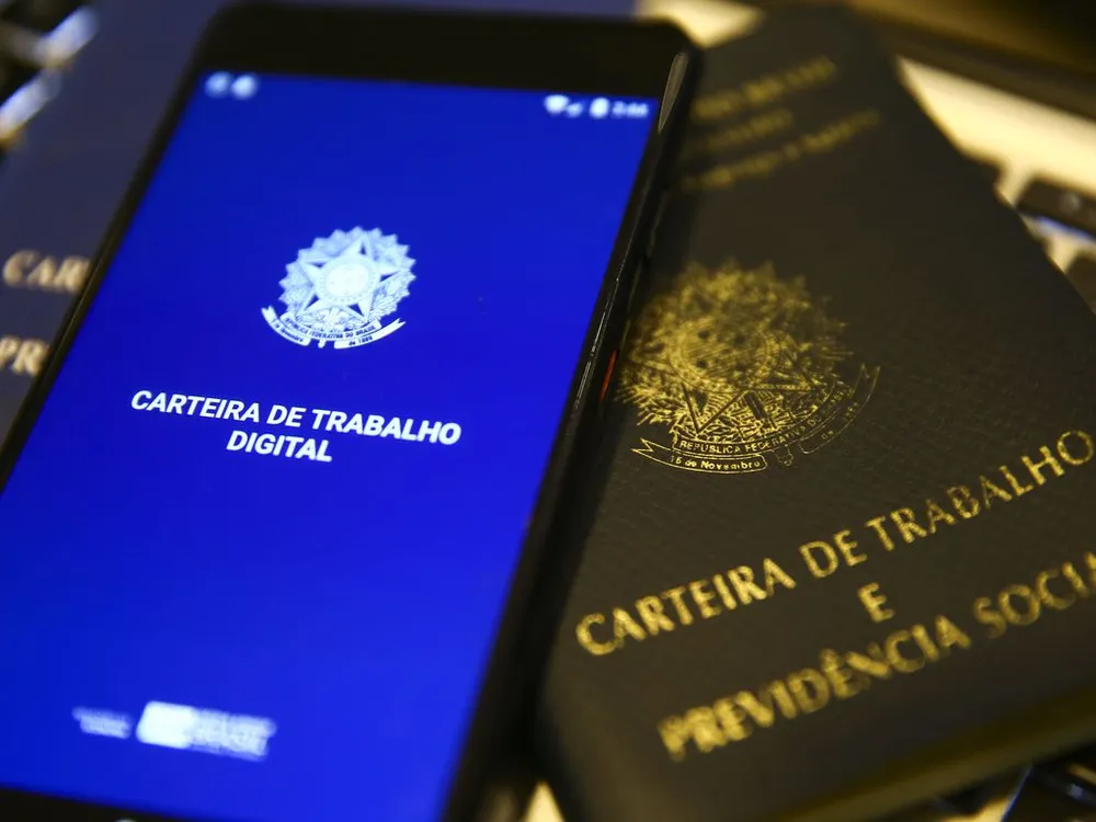 Carteira de Trabalho e Previdência Social (CTPS) nas versões digital e impressa