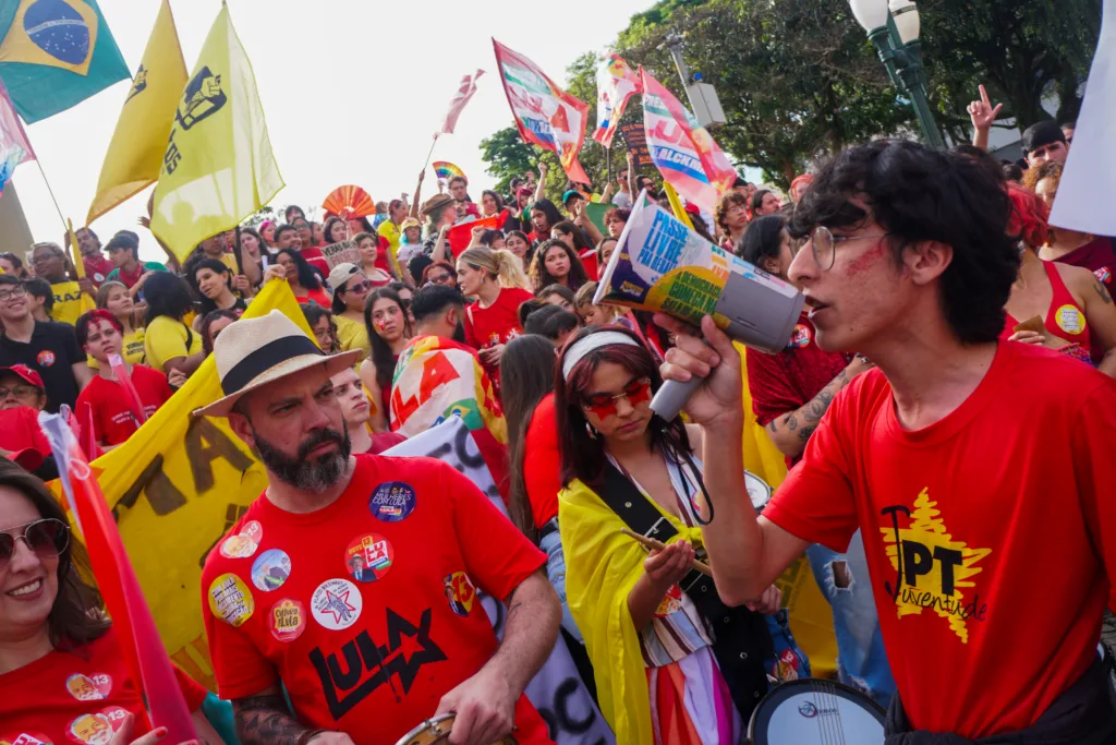 Ato unificado reuniu apoiadores, movimento estudantil e organizações de trabalhadores