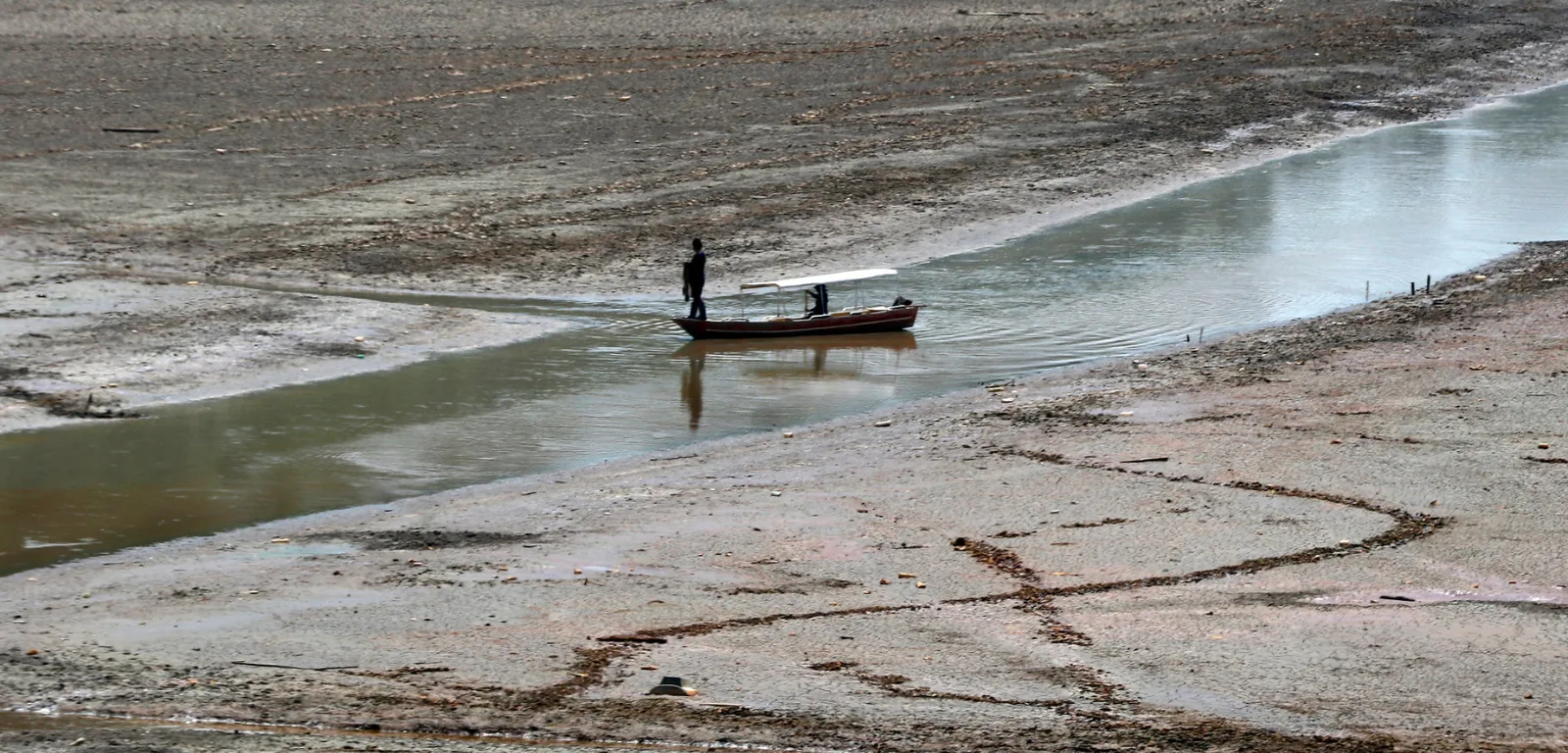 Foto do Rio Amazonas durante um período de seca