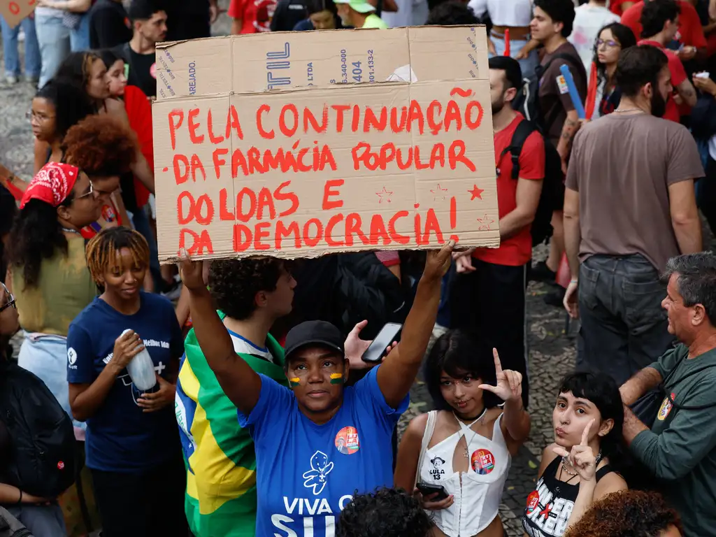 A programação reúne estudantes, docentes, servidores técnico-administrativos e movimentos populares em uma agenda que combina debate acadêmico e cortejo pelas ruas do centro da cidade