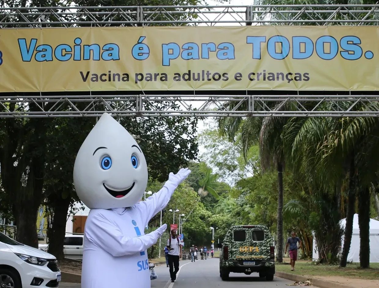 Organizada pela Fundação Oswaldo Cruz em parceria com o Ministério da Saúde, a iniciativa é gratuita, aberta ao público e marca as comemorações do Dia Nacional de Vacinação com o tema “Vacina é Vida”