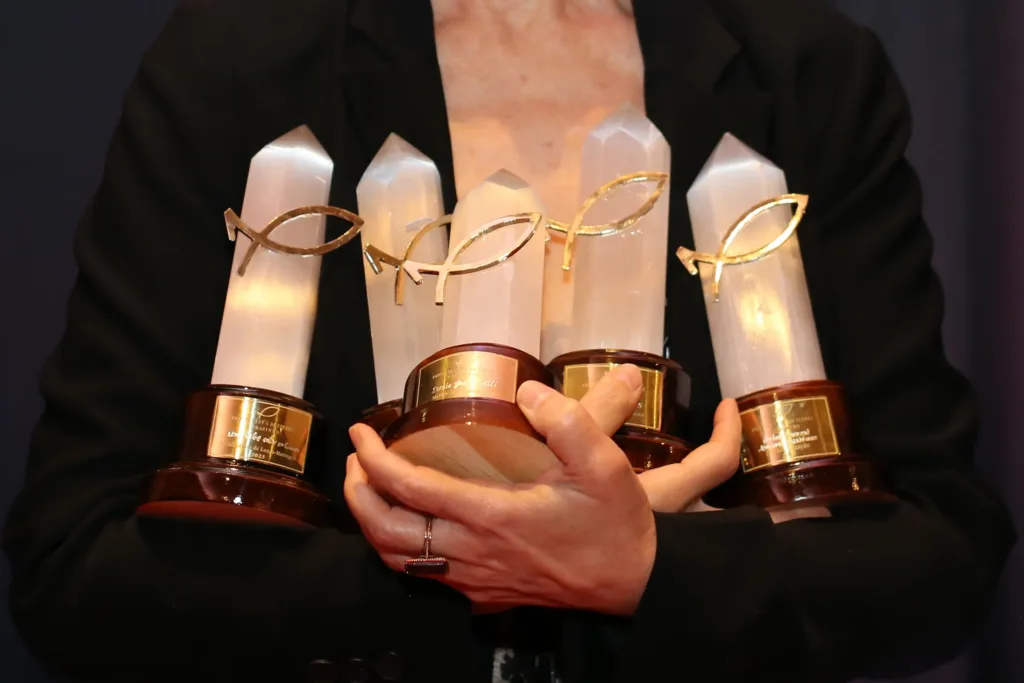 Troféu Cará de Ouro reconhece produções e profissionais do Festival Internacional de Cinema de Carazinho