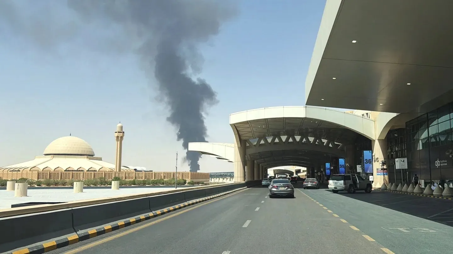 Ataque dos houthis ao Aeroporto Internacional de Riad