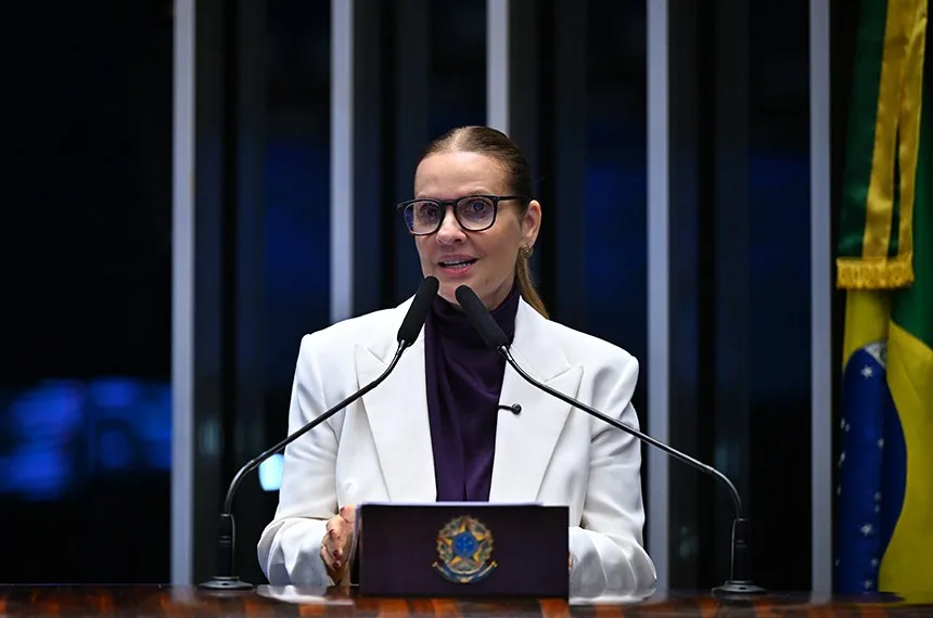 Leany Lemos (PSB) tomou posse como senadora pelo DF em 6 de outubro