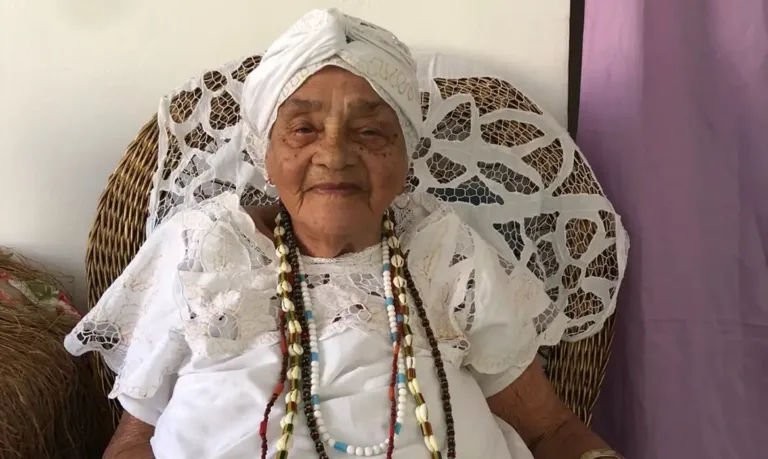 Mãe Senhora de Ewá, liderança do candomblé