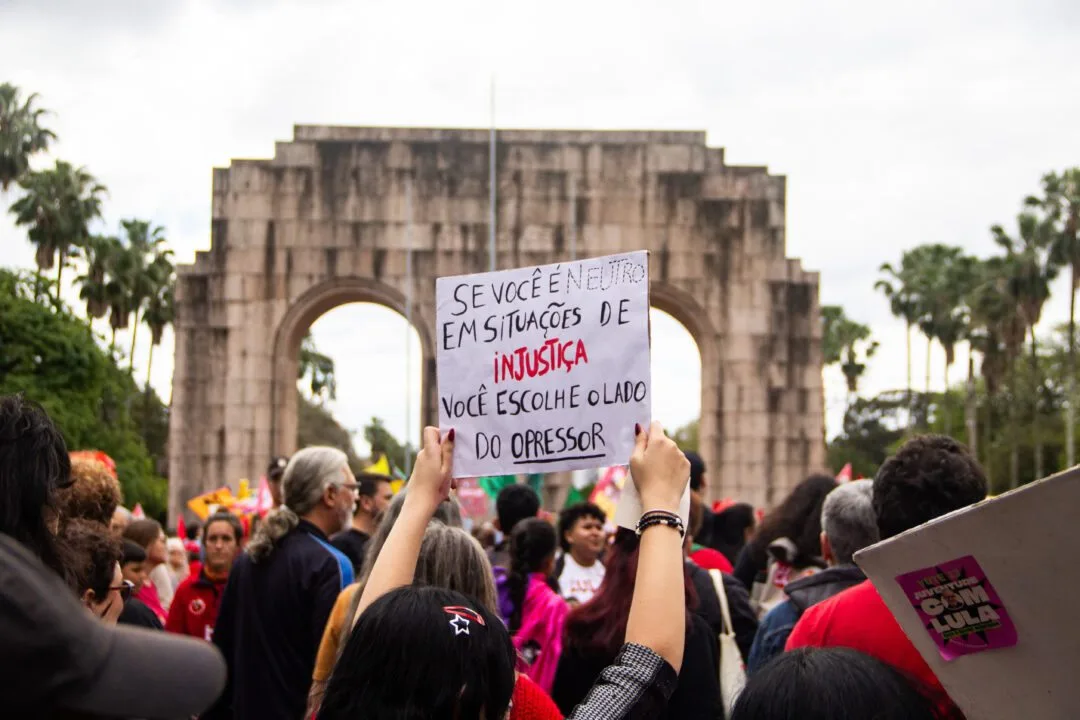 Professores, funcionários e estudantes são alvos de denúncias de monitoramento, intimidação e ameaças após a eleição