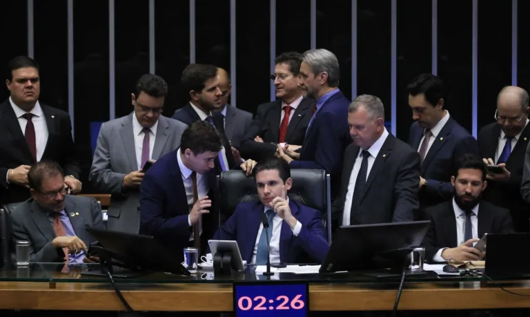 'É preciso constranger o Congresso e isso será feito com o povo nas ruas', diz Bella Gonçalves