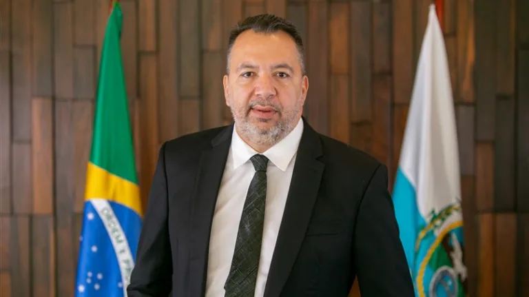 Apoiado por Flávio Bolsonaro, Márcio Canella é apontado por envolvimento com crime organizado