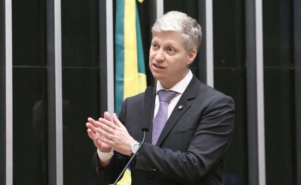 Marcel Van Hattem integra a chapa O Rio Grande Pode Mais, apoiada pelo candidato à Presidência Flávio Bolsonaro (PL)