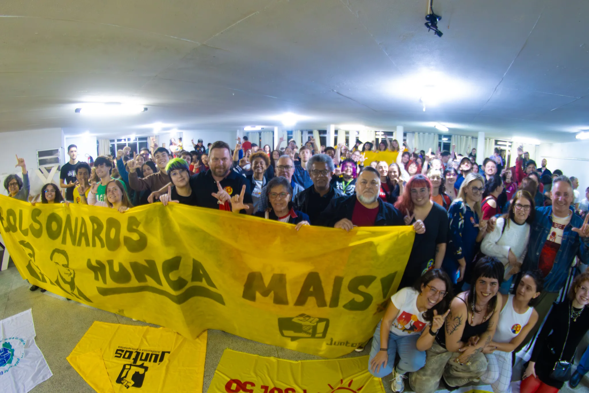 No Paraná, população se mobiliza para virar eleição no segundo turno.