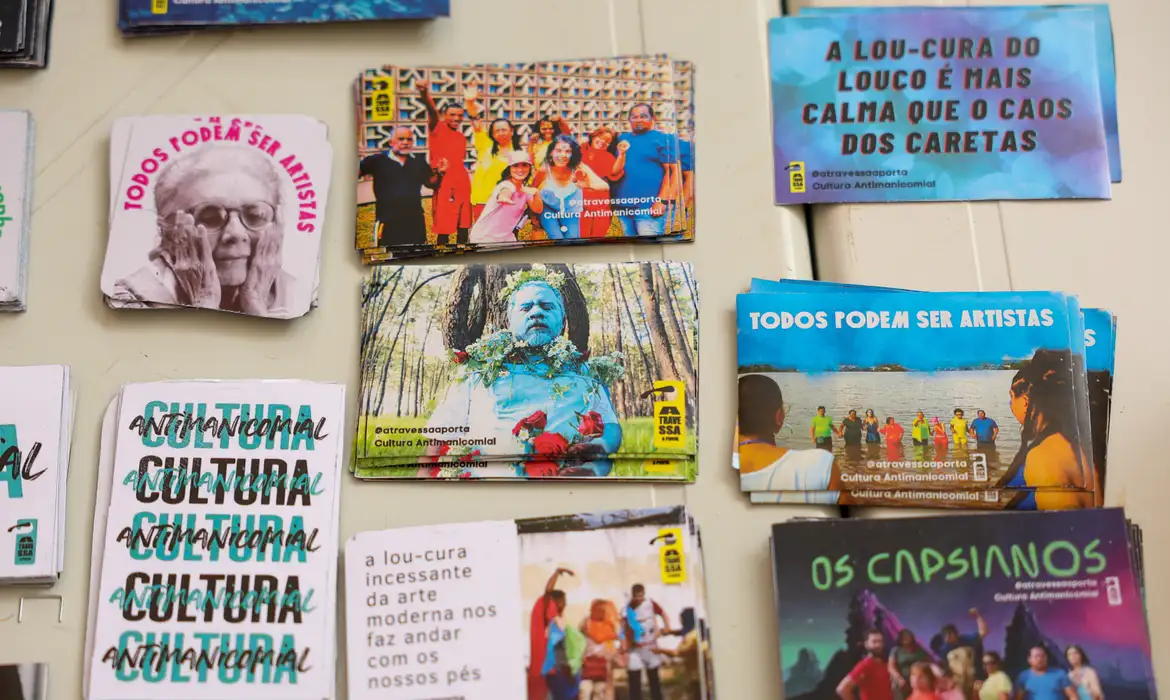 Produção artística ligada à luta antimanicomial no Distrito Federal; exposição em Porto Alegre destaca memória, autonomia e participação na saúde mental