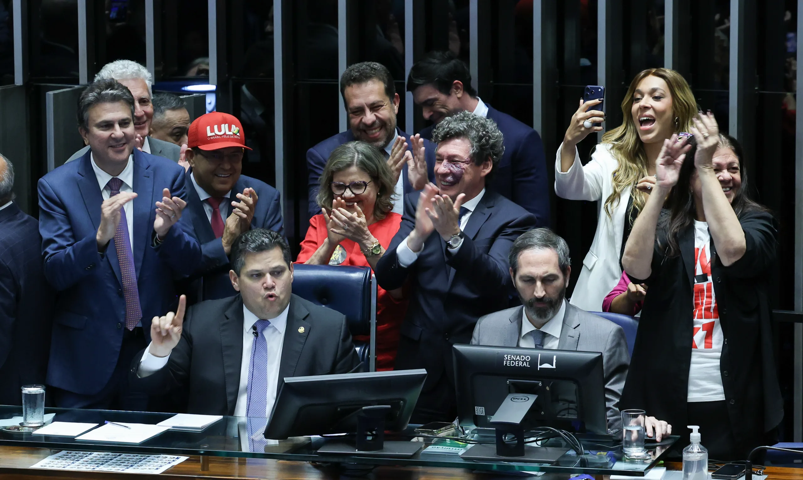 Sessão do Senado que votou o fim da escala 6x1