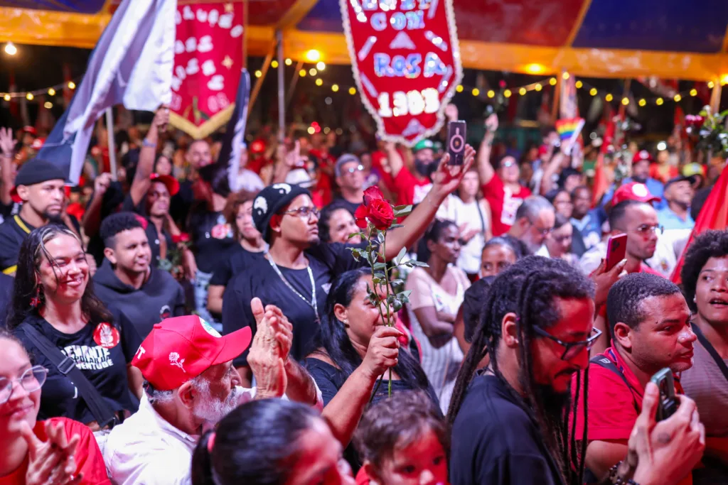 Plenária do MST no Recife (PE) para organizar militância para a campanha de Lula no 2º turno