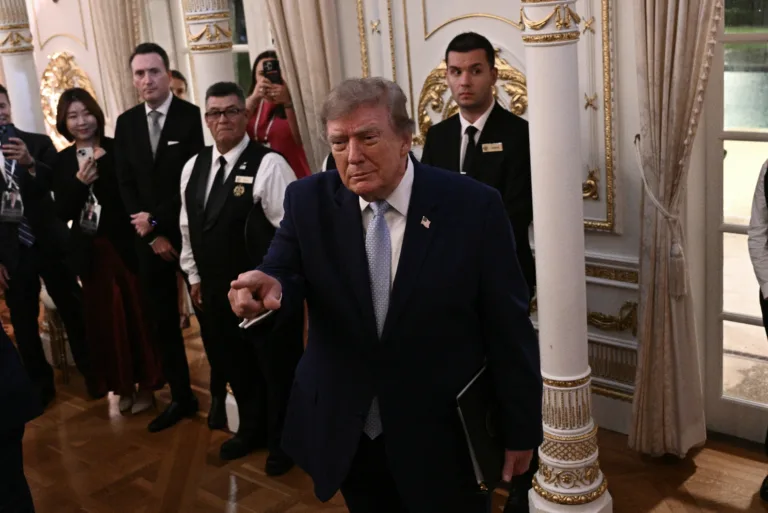 Trump suspende sanções à Rússia marcadas para entrar em vigor neste domingo (18)