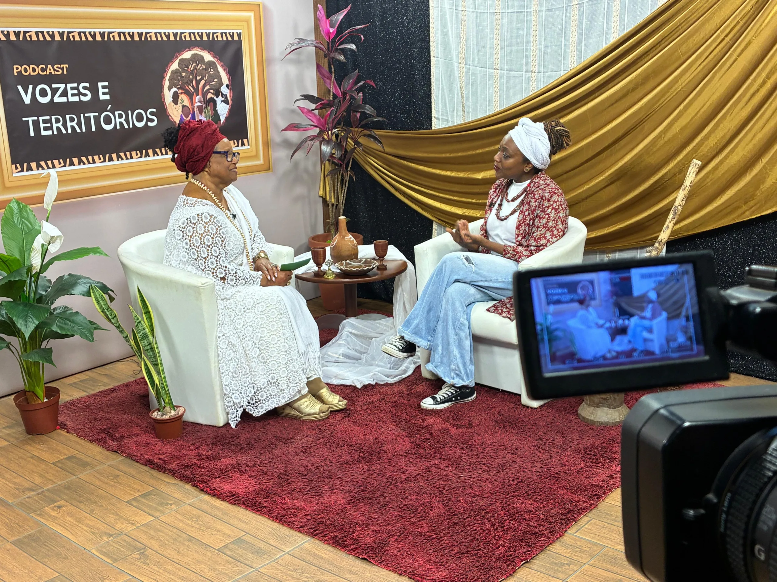 Iyá Vera Soares conversa com a jornalista e educadora Maria Helena sobre juventude, educação e tradição de matriz africana