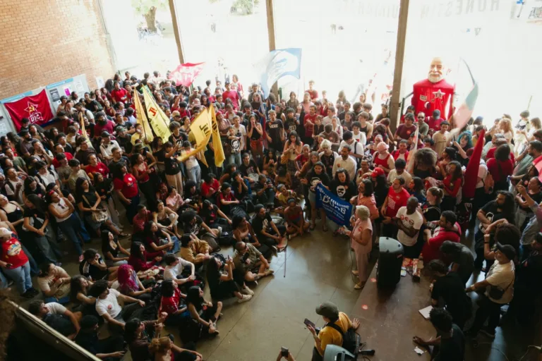 Estudantes da UnB convocam ato contra extrema direita para terça-feira (13)