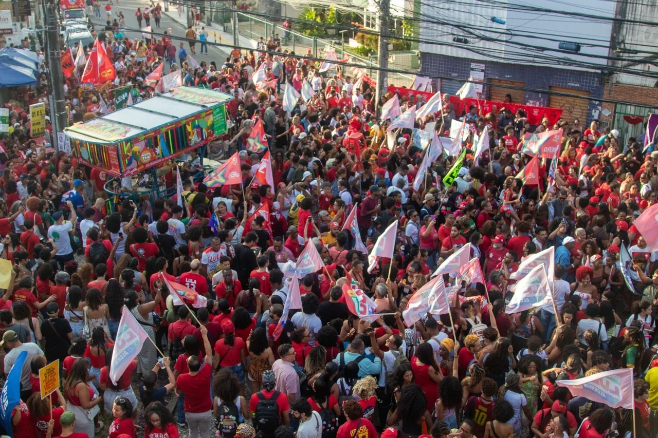 Ato educação e democracia