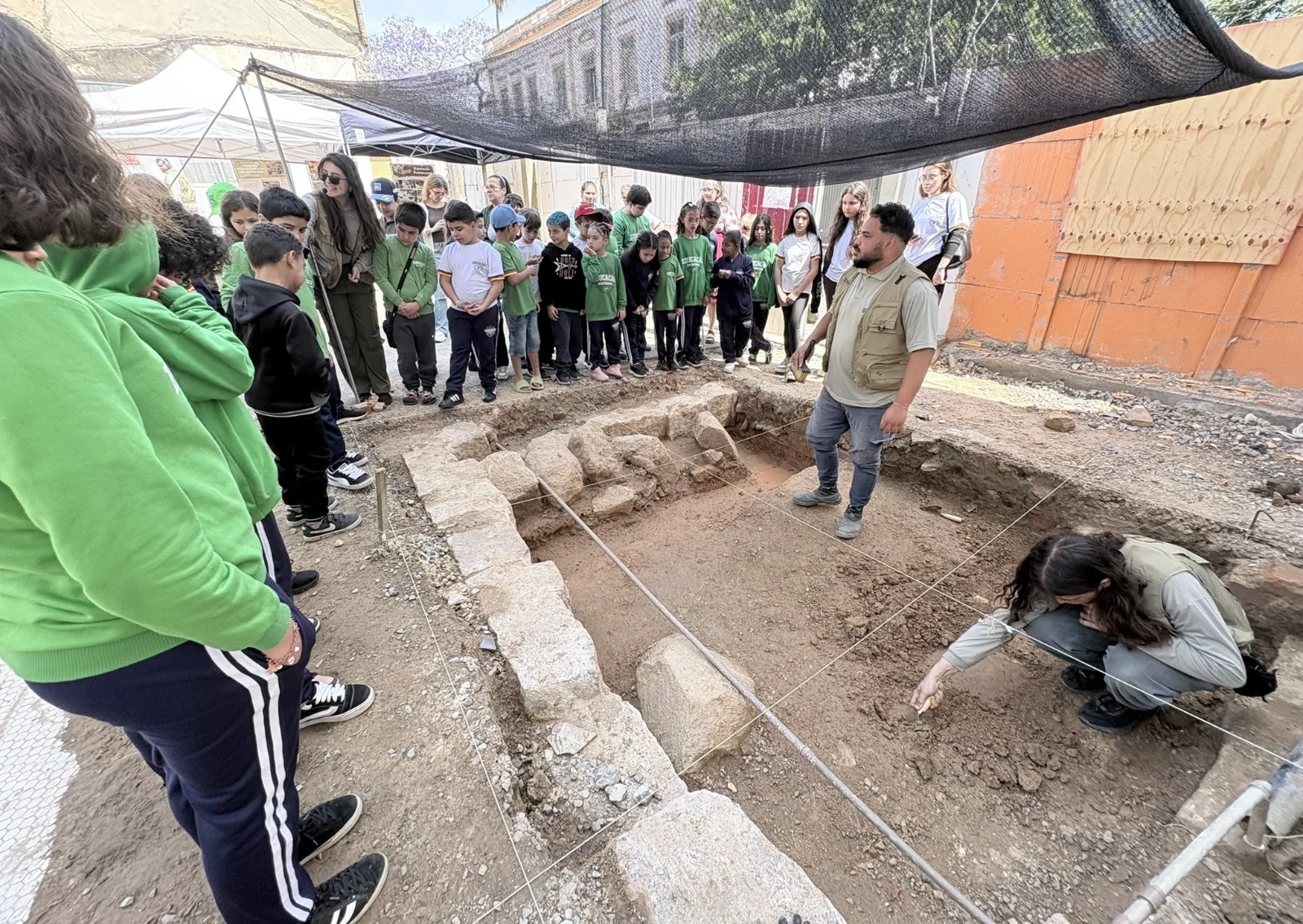 Os achados remetem à ocupação do terreno no século 19, no Centro Histórico