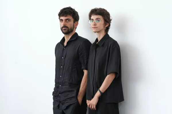 Yuval Abraham e Rachel Szor, diretores dos documentário "Naza" e do vencedor do Oscar "Sem Chão