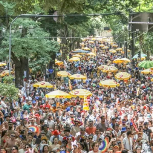 Desfile do Bloco Afro na Avenida São Luís, no centro de São Paulo (SP) Desfile do Bloco Afro na Avenida São Luís, no centro de São Paulo (SP)